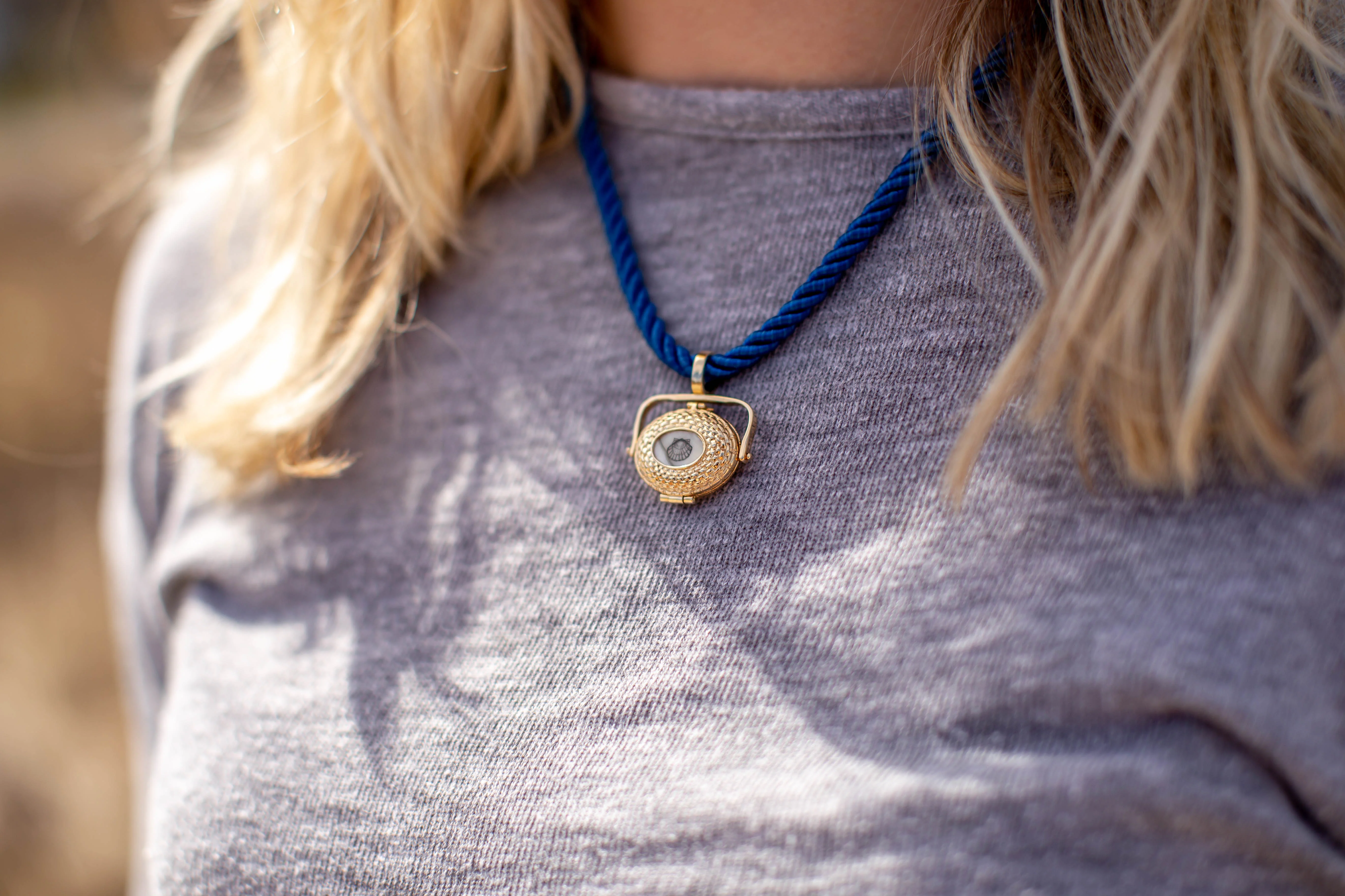 Nantucket Scrimshaw Basket Locket - Image 4